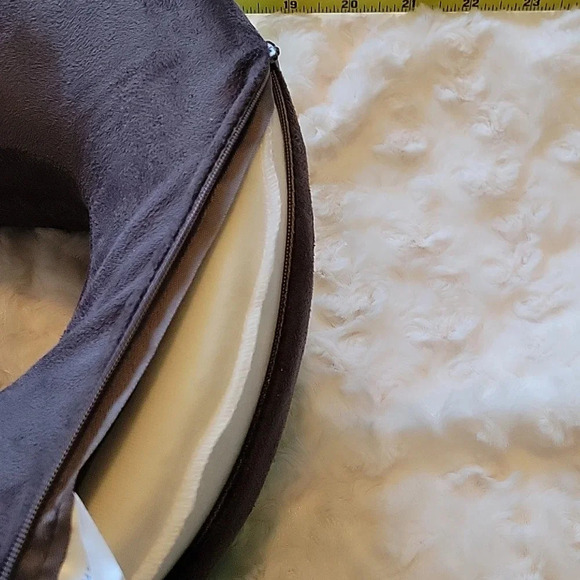 Neck pillow with dinosaurs green with snap button closure adult size travel - Picture 3 of 9